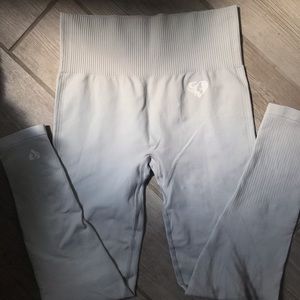 ✨SOLD✨ Womens Best Leggings